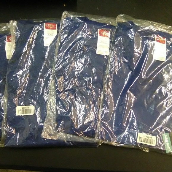 New Men's Dickie's Scrub Shirts - Picture 1 of 1
